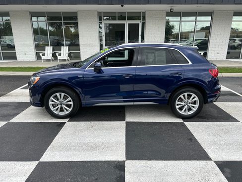 Used 2022 Audi Q3 2.0T Premium w/ Convenience Package AWD/4WD image 1
