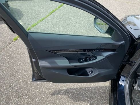 New 2026 BMW 530i xDrive AWD/4WD image 12