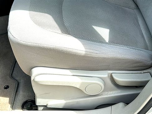 Used 2013 Nissan Rogue S FWD image 15