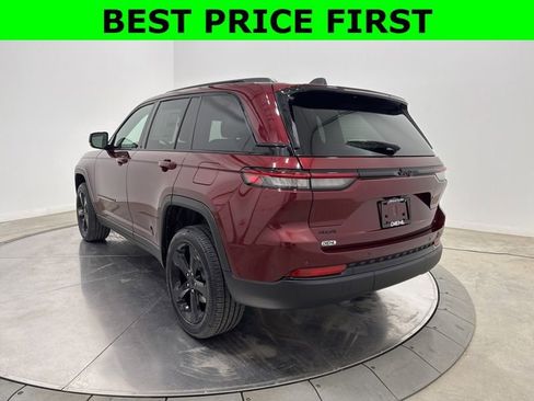 New 2025 Jeep Grand Cherokee Altitude AWD/4WD image 5