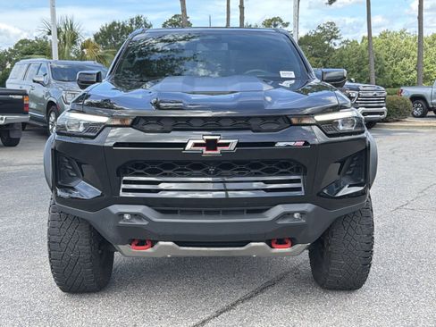 Used 2025 Chevrolet Colorado ZR2 w/ Technology Package AWD/4WD image 6