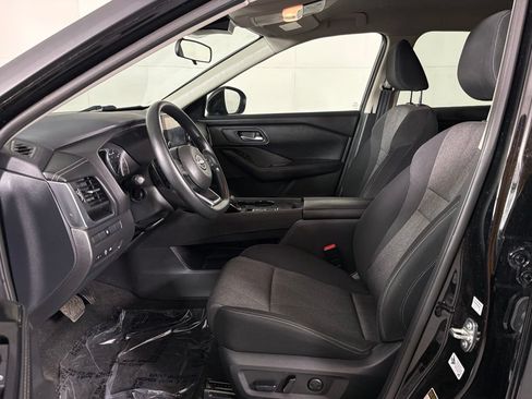 Used 2024 Nissan Rogue SV FWD image 17