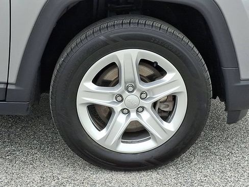 Used 2023 Jeep Compass Sport AWD/4WD image 11