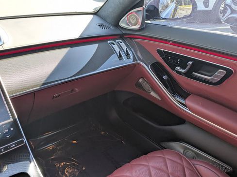 Used 2022 Mercedes-Benz S 580 4MATIC Sedan image 4