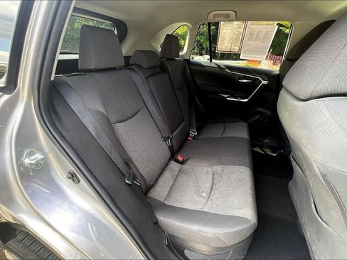 Used 2022 Toyota RAV4 XLE AWD/4WD image 35