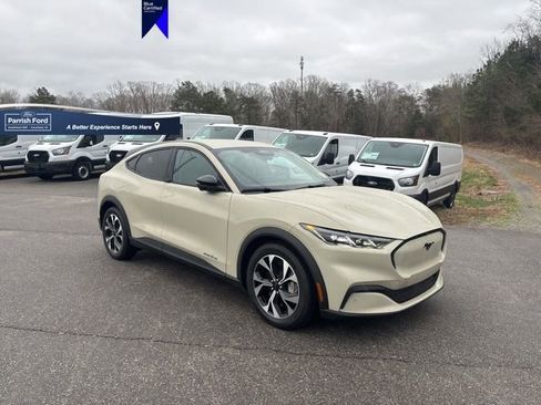 Used 2025 Ford Mustang Mach-E Select w/ Comfort Package Lite image 1