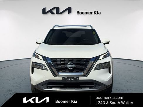 Used 2023 Nissan Rogue SL w/ SL Premium Package image 2