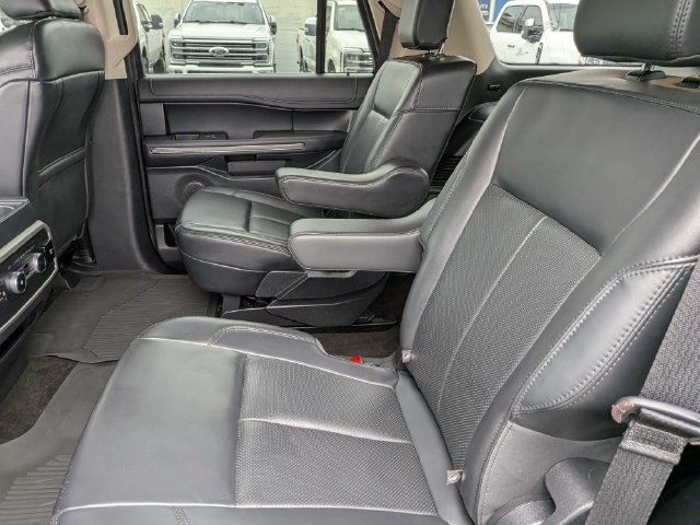 Used 2022 Ford Expedition XLT RWD image 14