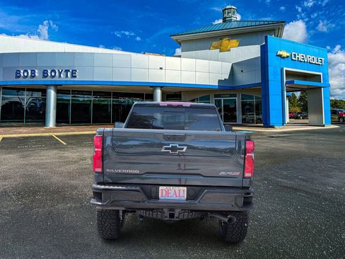 New 2026 Chevrolet Silverado 2500 ZR2 image 4
