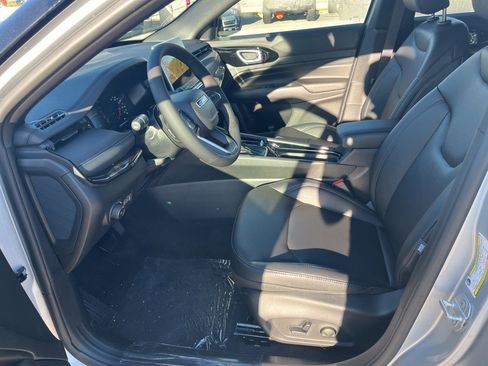 New 2026 Jeep Compass Limited image 19