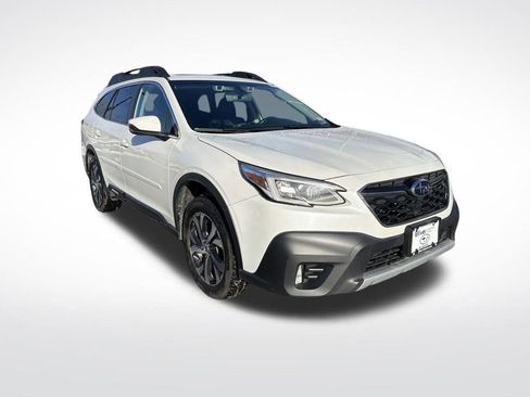 Used 2020 Subaru Outback Limited image 3
