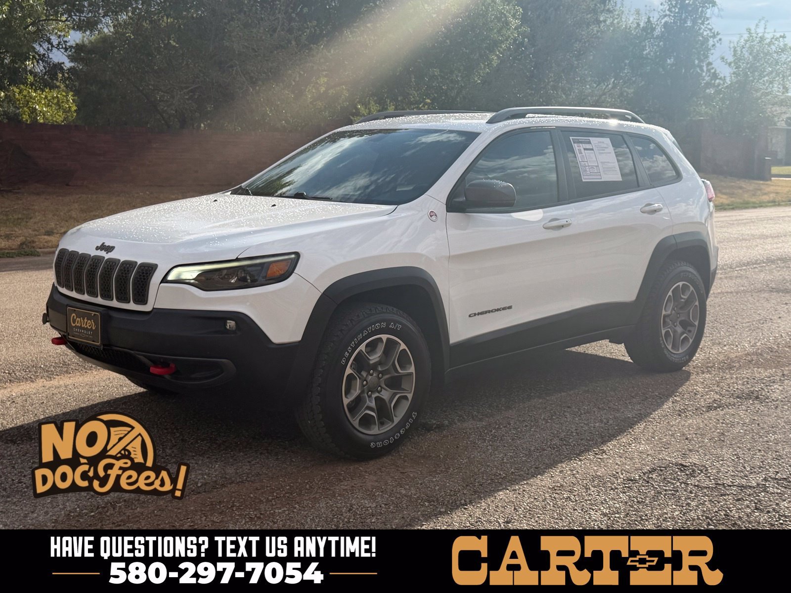 Used 2020 Jeep Cherokee Trailhawk AWD/4WD image 9