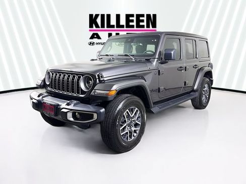Used 2025 Jeep Wrangler Unlimited Sahara w/ Safety Group AWD/4WD image 3