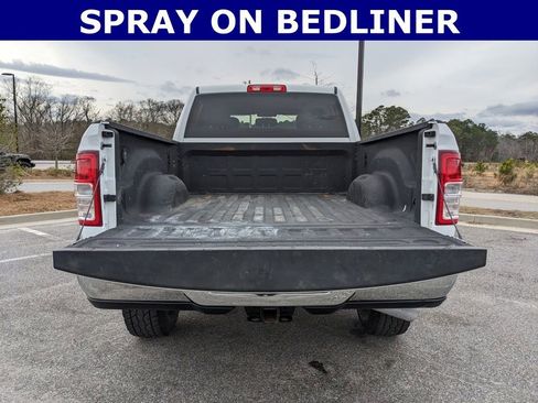 Used 2022 RAM 2500 Tradesman w/ Chrome Appearance Group image 11