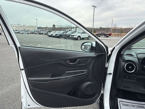 Used 2023 Hyundai Kona SE w/ Cargo Package image 24