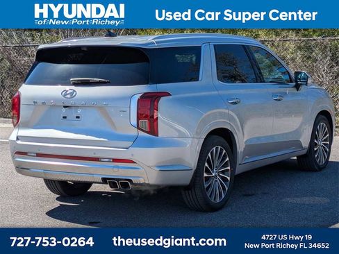 Used 2023 Hyundai Palisade Calligraphy image 5