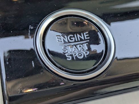 Certified 2025 Lincoln Navigator Reserve image 33