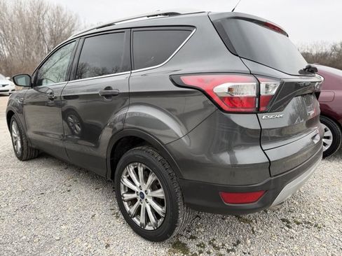 Used 2017 Ford Escape Titanium image 3