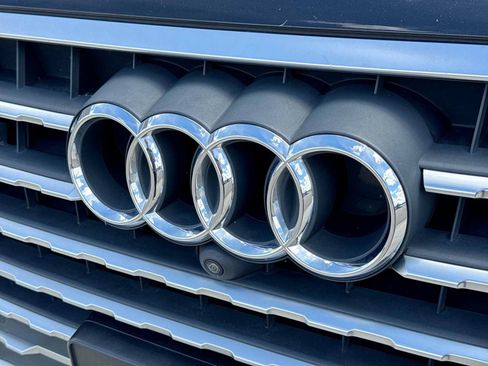 Used 2018 Audi Q7 3.0T Prestige w/ Prestige Package AWD/4WD image 11