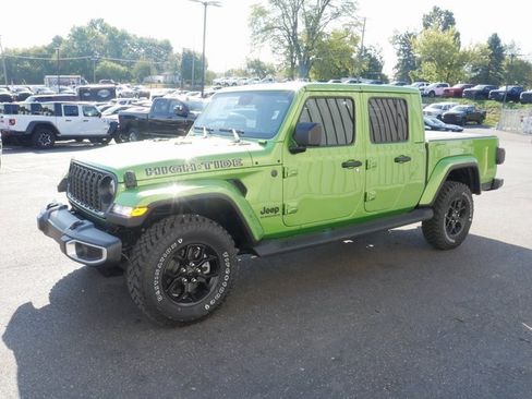 New 2025 Jeep Gladiator High Tide image 8