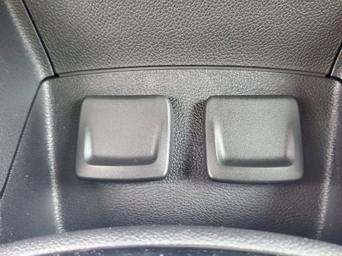 Used 2017 Chevrolet Cruze Premier image 25