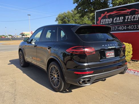 Used 2017 Porsche Cayenne S Platinum w/ Premium Package (PJW) AWD/4WD image 3