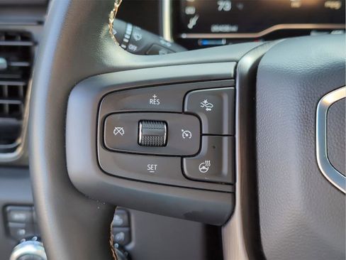 Used 2024 GMC Sierra 2500 AT4 w/ Technology Package AWD/4WD image 28