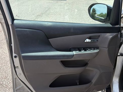 Used 2015 Honda Odyssey EX-L image 10