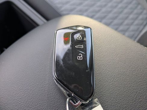 Certified 2025 Volkswagen Tiguan S image 28