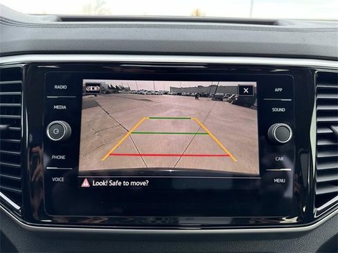 Certified 2023 Volkswagen Atlas SE image 21