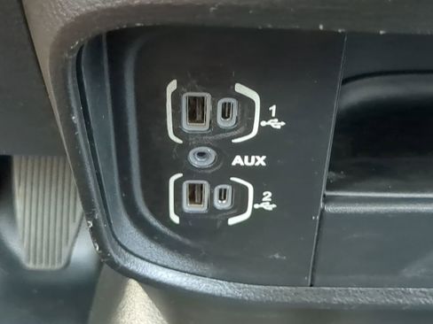 Used 2021 RAM 5500 Tradesman w/ Chrome Appearance Group image 19