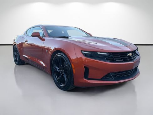 Used 2023 Chevrolet Camaro LT w/ Technology Package image 7