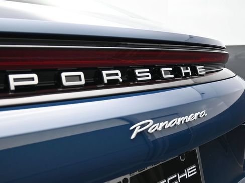 Certified 2025 Porsche Panamera image 22