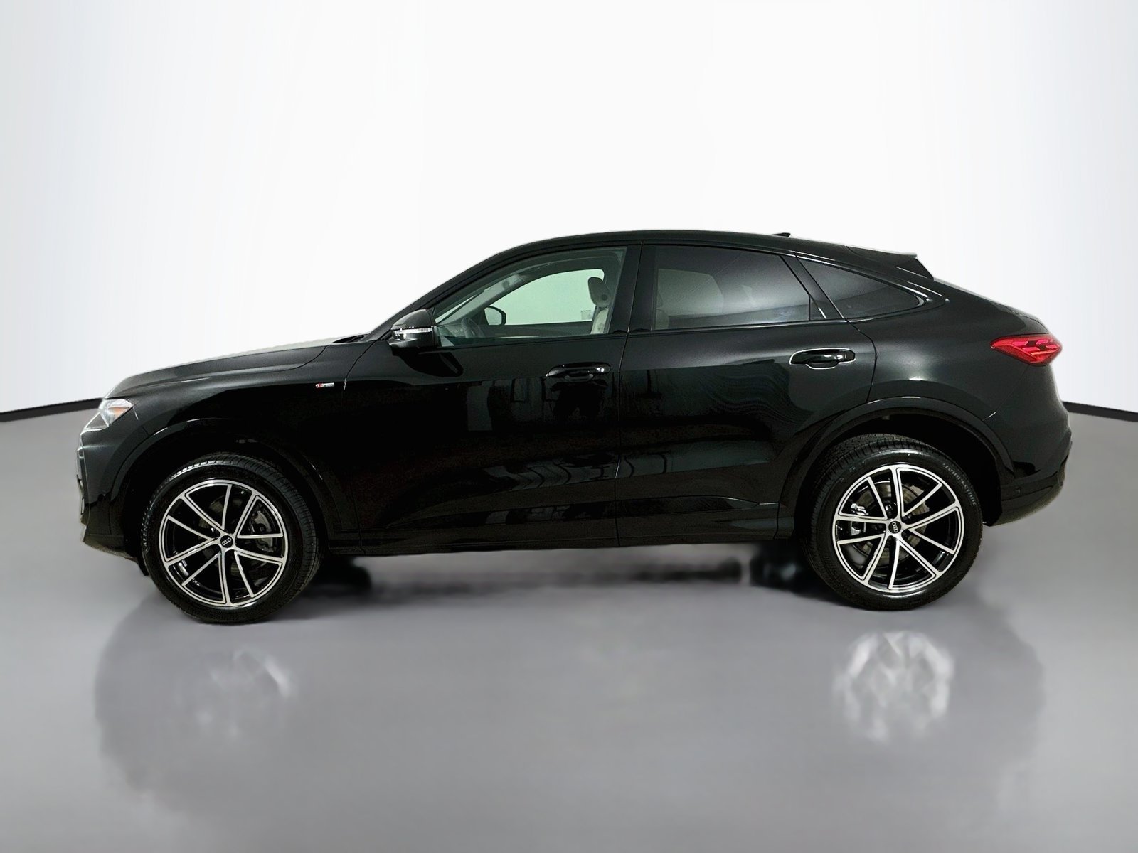 New 2026 Audi Q5 Premium Plus AWD/4WD image 8