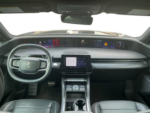 Certified 2024 Lincoln Nautilus Reserve w/ Jet Appearance Package (87T) AWD/4WD image 17