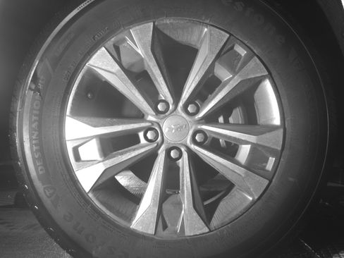 Used 2025 Chevrolet Equinox LT FWD image 13