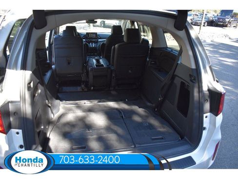 New 2026 Honda Odyssey Touring image 18