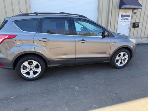 Used 2014 Ford Escape SE w/ Equipment Group 201A AWD/4WD image 8