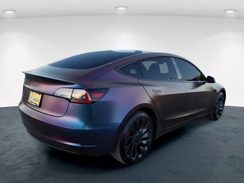 Used 2023 Tesla Model 3 Performance image 7