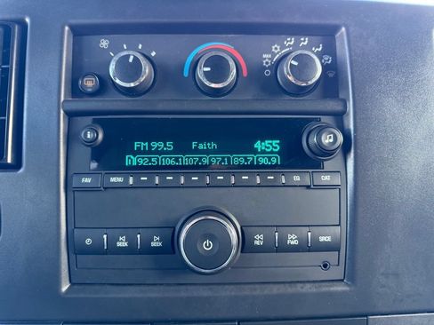 Used 2021 Chevrolet Express 2500 w/ Driver Convenience Package RWD image 18