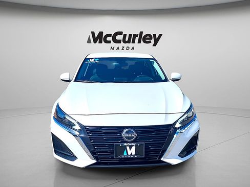 Used 2023 Nissan Altima 2.5 SV FWD image 2