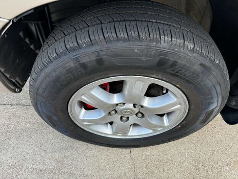 Used 2005 Toyota Highlander 4WD V6 w/ 3rd Row image 24