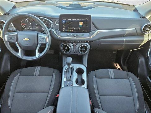 Used 2025 Chevrolet Blazer LT image 19