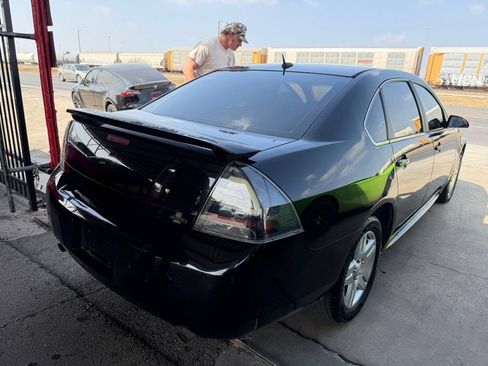 Used 2014 Chevrolet Impala LT w/ LT Sunroof Package image 31