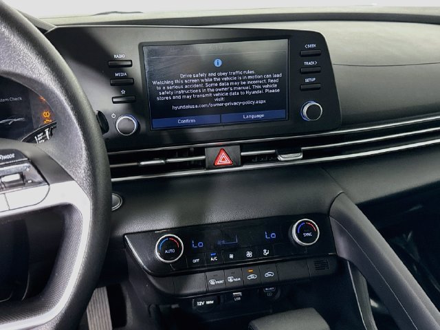 Used 2023 Hyundai Elantra SEL w/ Cargo Package FWD image 17