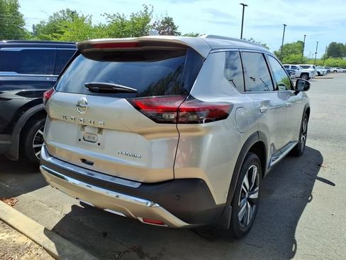 Used 2021 Nissan Rogue Platinum FWD image 9
