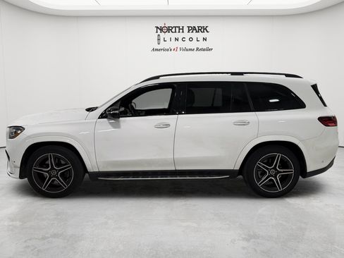 Used 2024 Mercedes-Benz GLS 450 4MATIC image 2