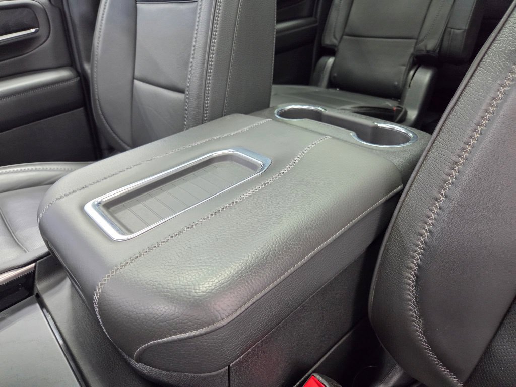Used 2022 GMC Yukon XL Denali AWD/4WD image 43