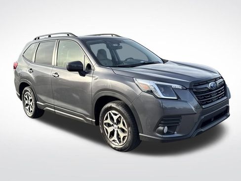 Used 2022 Subaru Forester Premium image 8