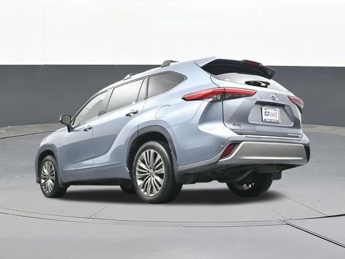Used 2021 Toyota Highlander Platinum image 45